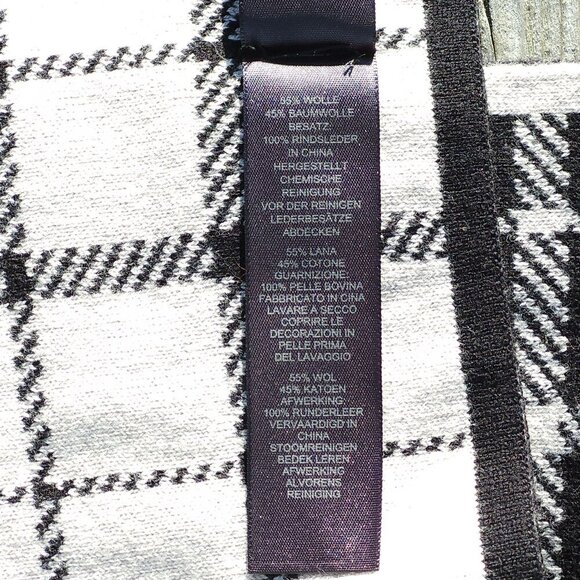 BEAUTIFUL COACH New York Wrap Scarf Double Sided Black and Beige Cold Weather - Picture 6 of 9